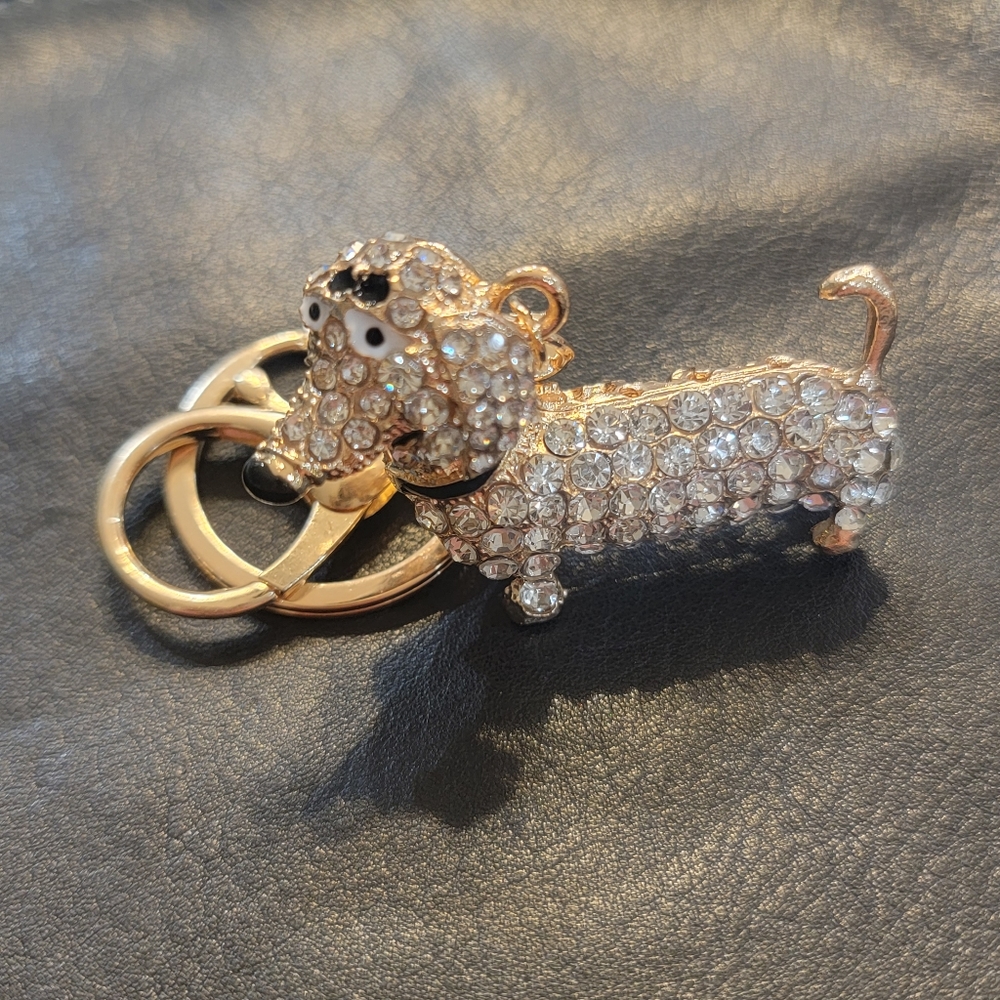 NWT Dachshund Wiener dog Sparkly keychain